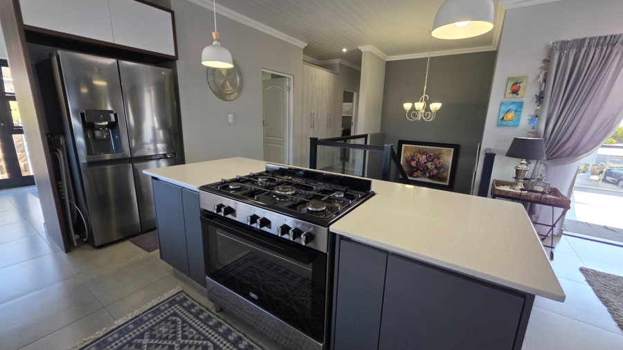 3 Bedroom Property for Sale in Island View Western Cape